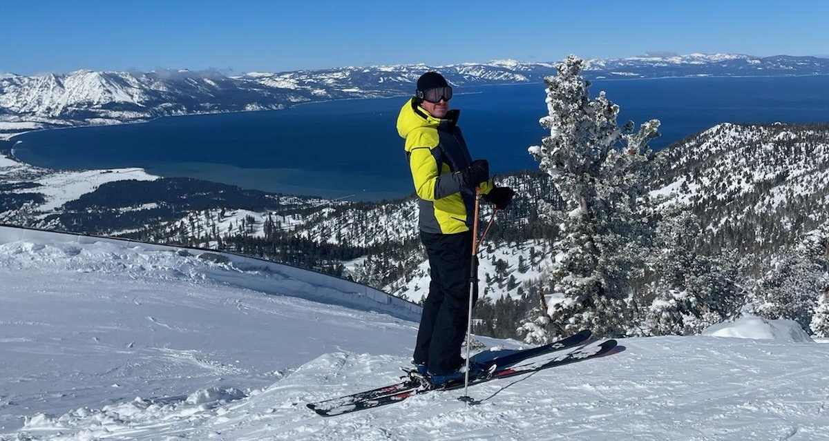 Heavenly-Ski-Resort-South-Lake-Tahoe-2025 skier at heavenly ski resort